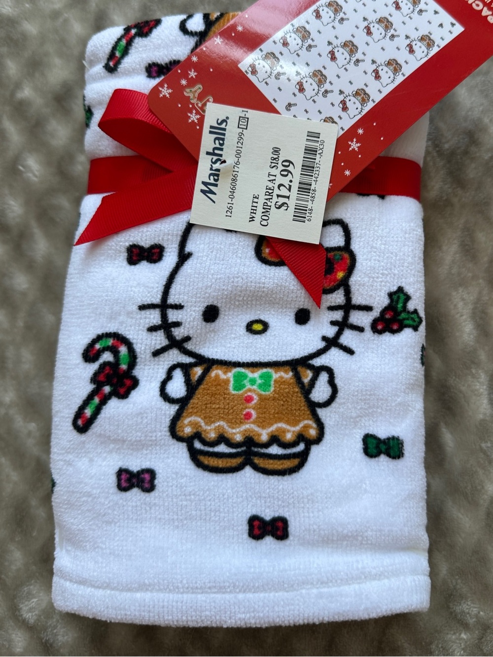 Hello Kitty Gingerbread Hand Towels